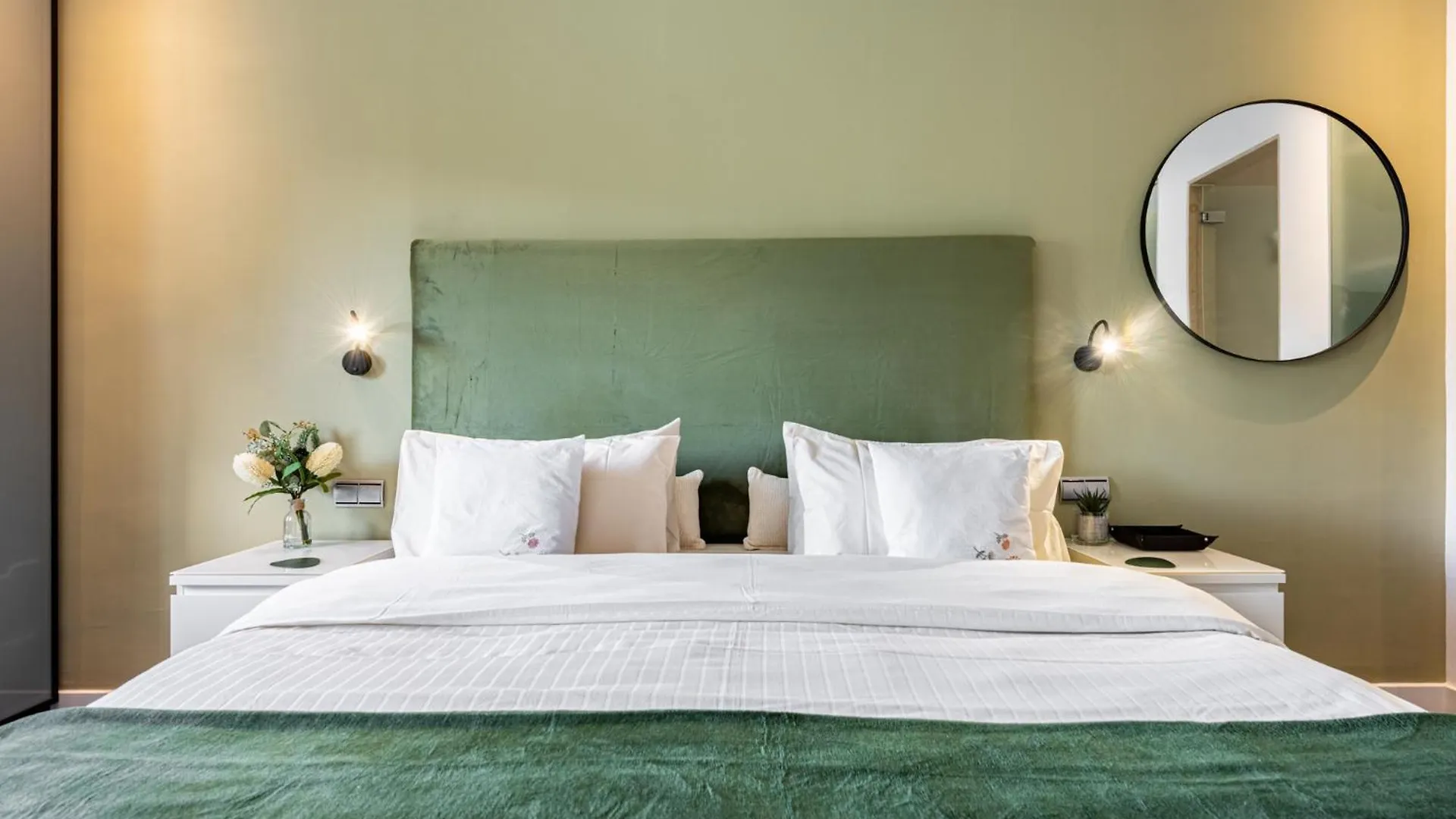 Luxurious Apartment In 5-Star Hotel Del Golf Marbella Spain