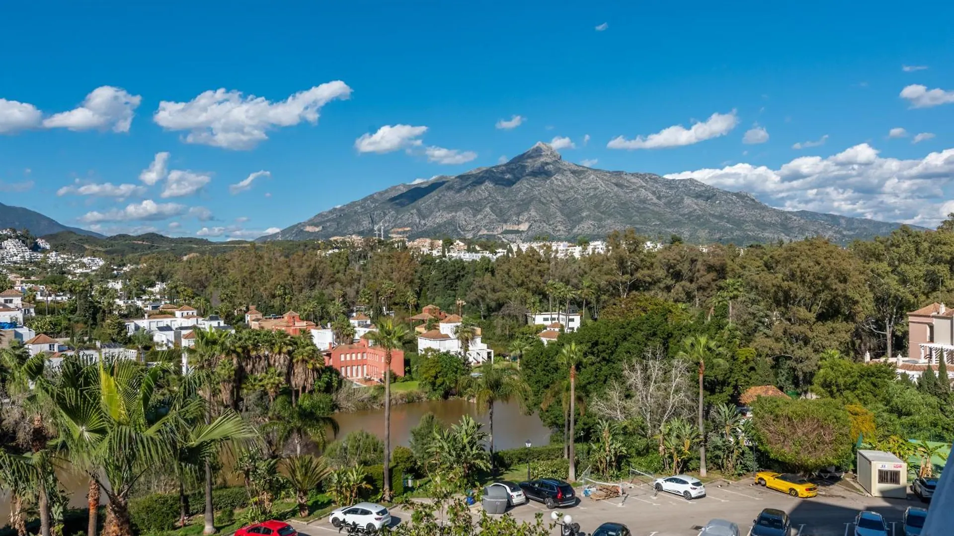 Luxurious Apartment In 5-Star Hotel Del Golf Marbella